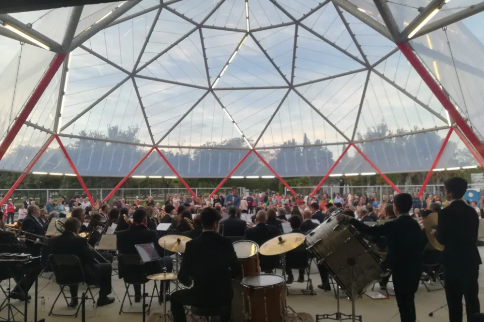 Bandas en la Granja