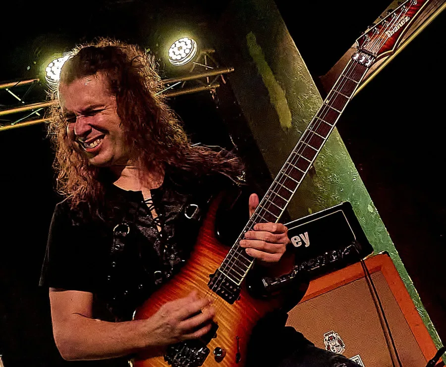 ROBERT RODRIGO BAND