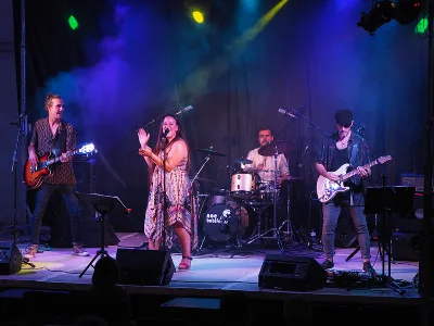 NOE & THE BOBIFACES