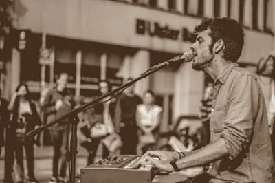 ANDRÉS MACNAMARA