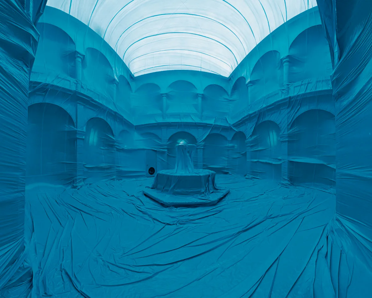 Un inflable gigante transforma el Palacio de los Torrero en una experiencia inmersiva